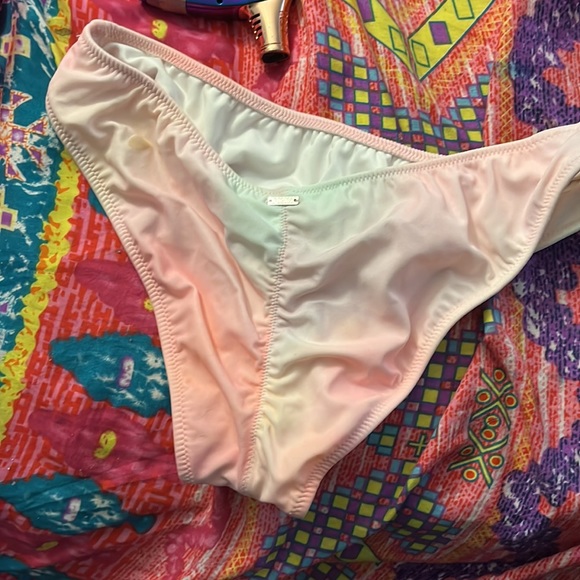 Small Victoria secrets swim bottoms - Picture 2 of 3